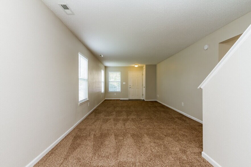 Building Photo - 15469 Fawn Meadow Dr