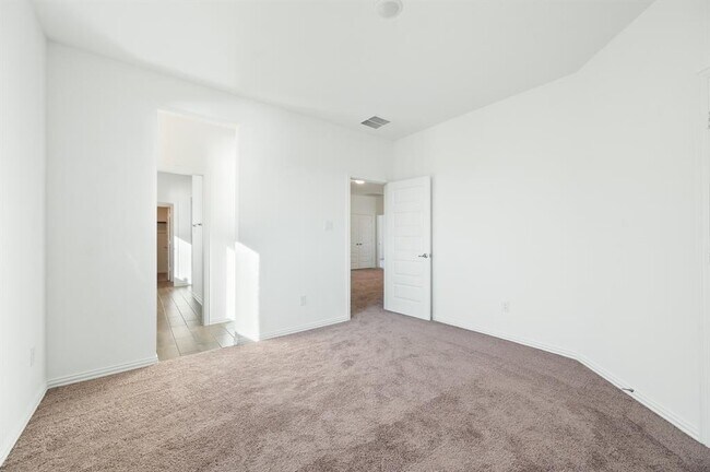 Building Photo - 2060 Terra Rose Dr