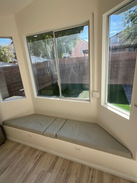 Building Photo - 2493 W Richmar Ave