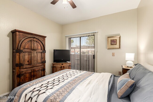 Building Photo - 10030 W Indian School Rd