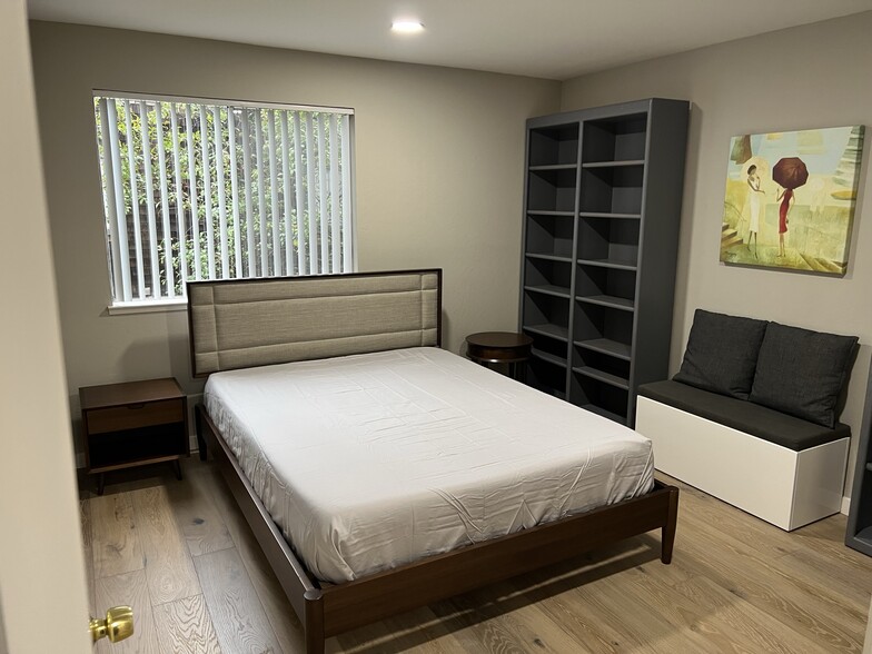 Bedroom: Entrance - 1177 Honey Trl