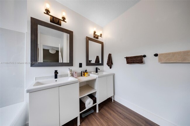 Building Photo - 5625 NW 112th Path