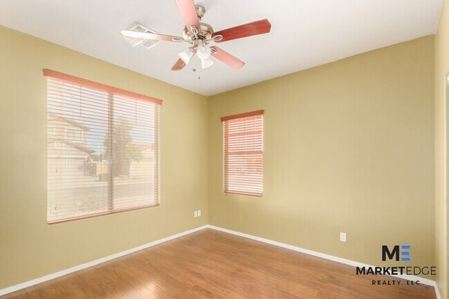 Building Photo - 4Bed/2Bath House at Greenway Rd/175th Ave!...