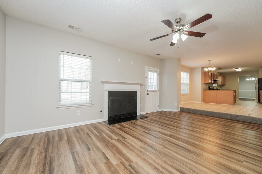 Building Photo - 4477 S River Cove