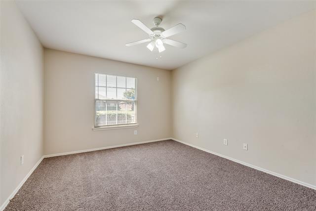 Building Photo - 1217 Spring Water Dr