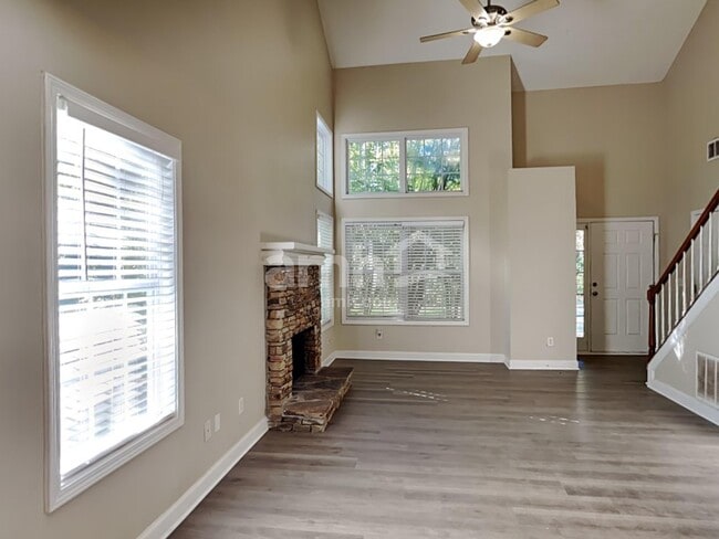 Building Photo - 1815 Bernice Dr