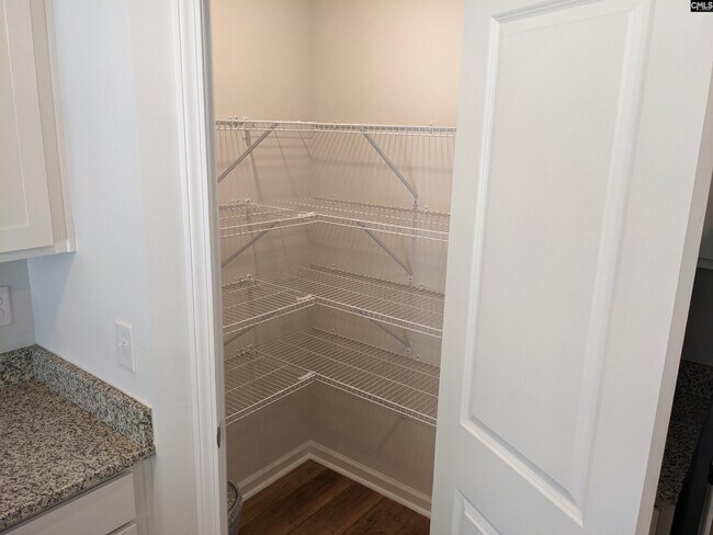 Building Photo - 531 Moresby Wy