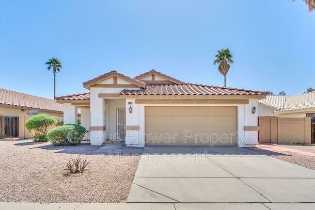 Building Photo - 2401 E Derringer Way