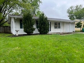 Building Photo - 223 Highwood Dr
