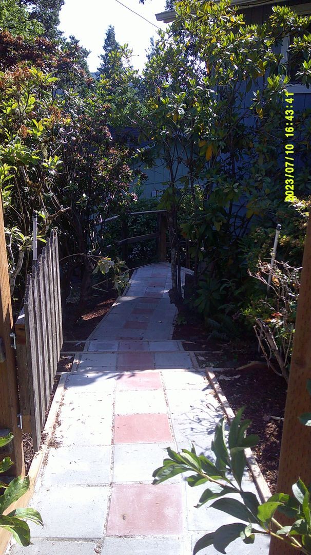 Building Photo - Charming Single Family Home -400 N 9th Phi...