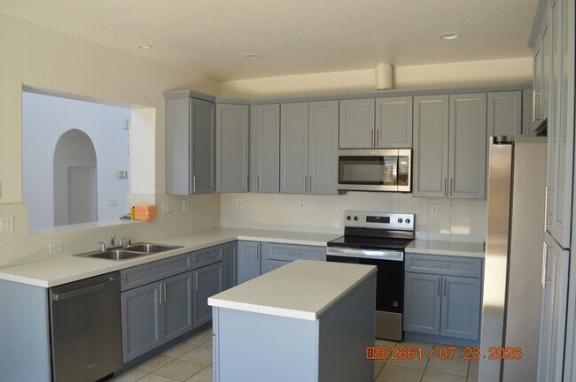 Building Photo - 16777 English Country Trail