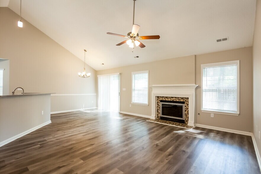 Building Photo - 5136 Haybridge Rd