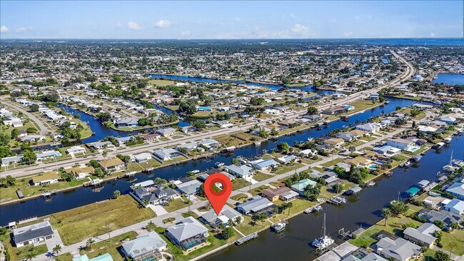 Building Photo - 115 Leland St SE