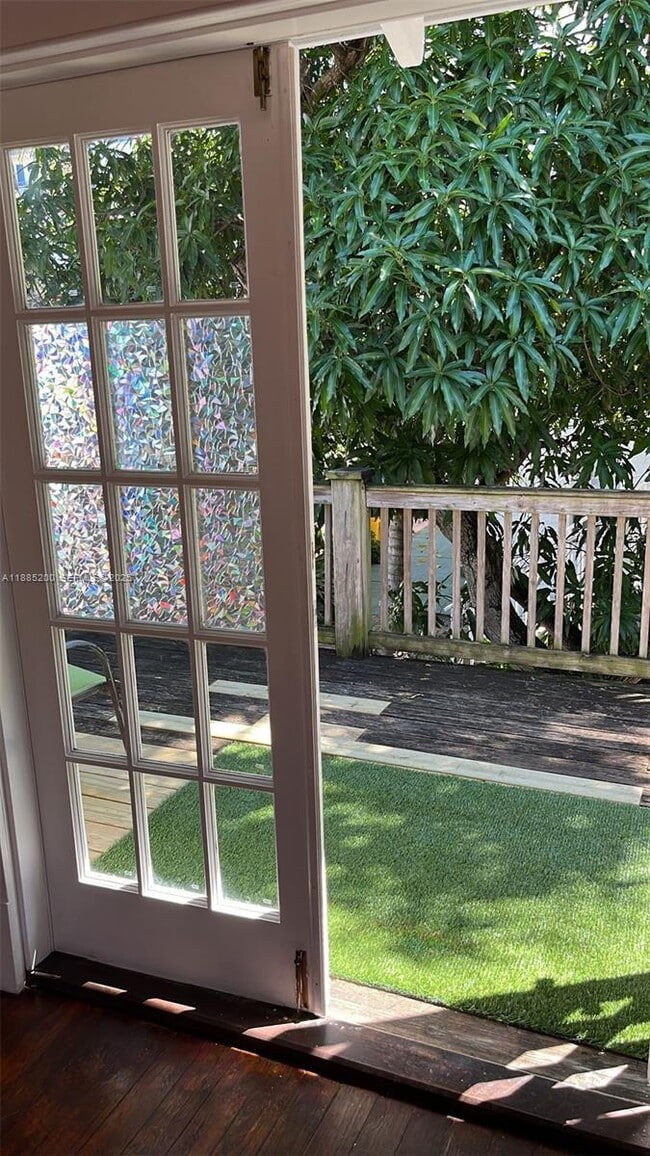 Building Photo - 315 Eucalyptus St