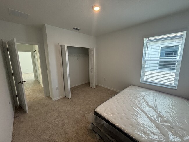 Building Photo - 16842 Fiesta Dr