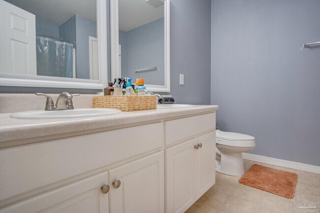 Building Photo - 2005 Tujaques Pl