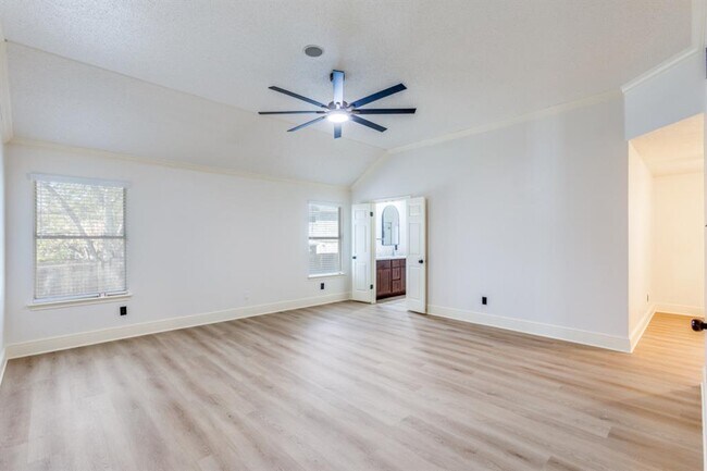 Building Photo - 4815 Sika Way