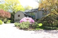 Building Photo - 8 Bayberry Ridge Rd