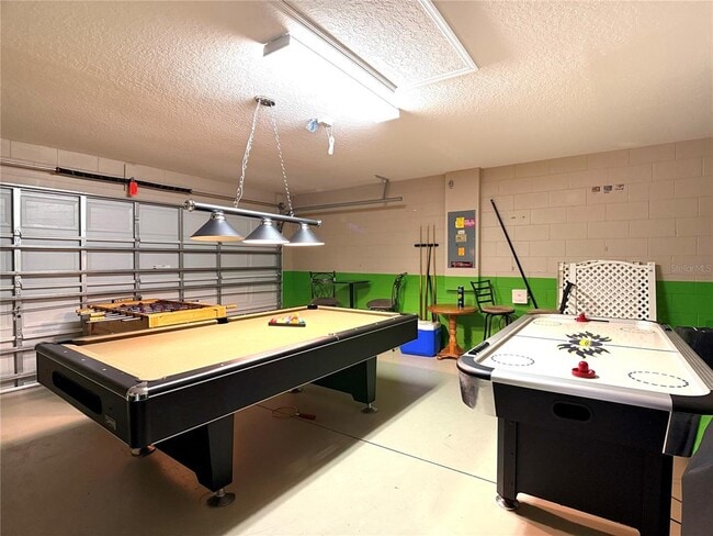 Building Photo - 353 Kensington Dr