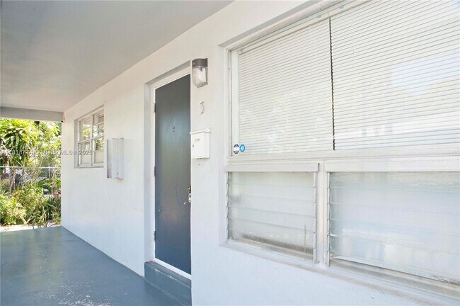 Building Photo - 2206 Fillmore St