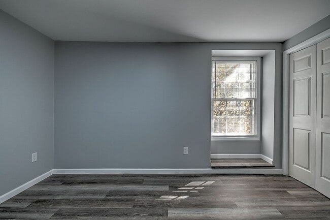 Building Photo - 254 Wildwood Dr