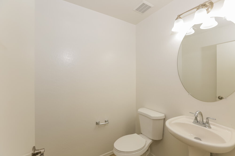 Building Photo - 7218 S 39th Dr