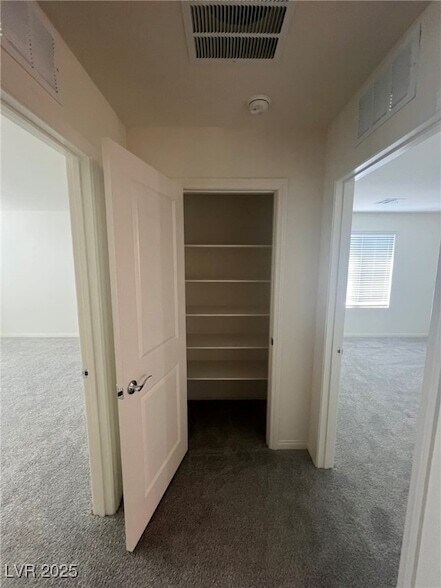 Building Photo - 9994 Cameron St