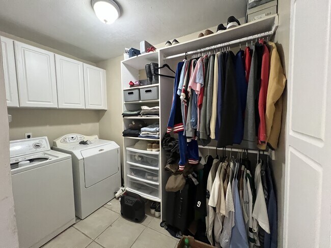 Building Photo - 2514 21st St