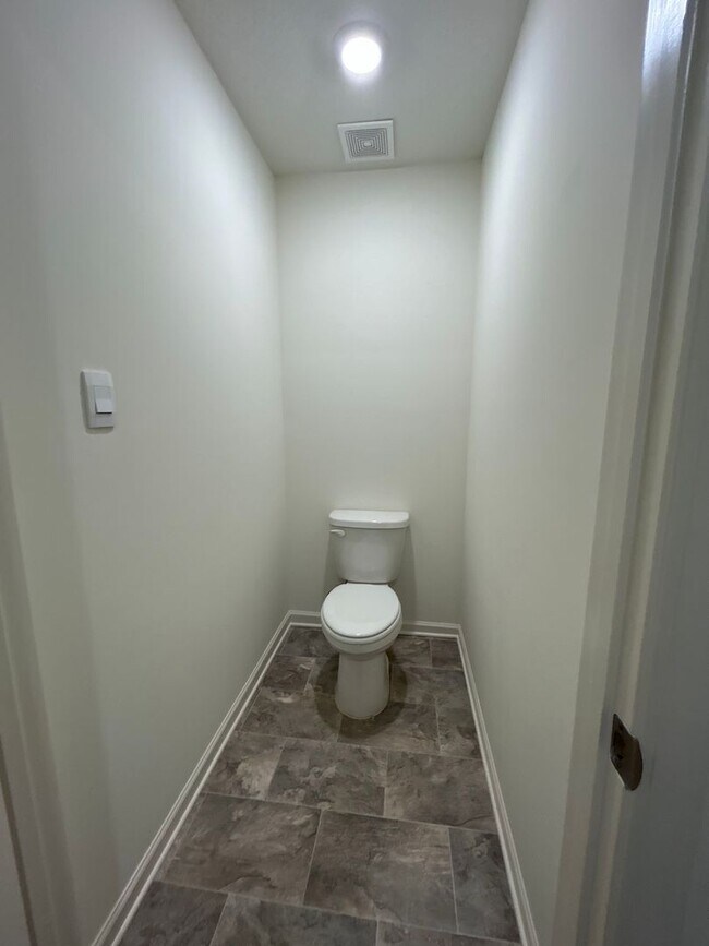 Building Photo - Newly Constructed Community Just 35 Minute...
