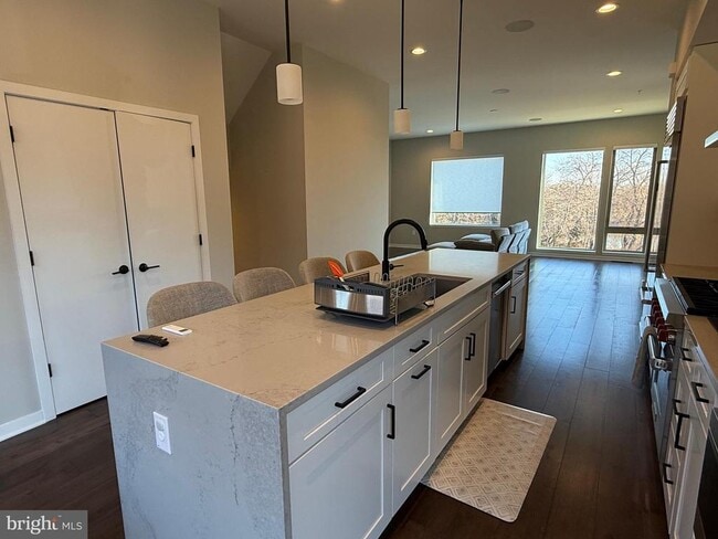 Building Photo - 3119 Pierview Ln