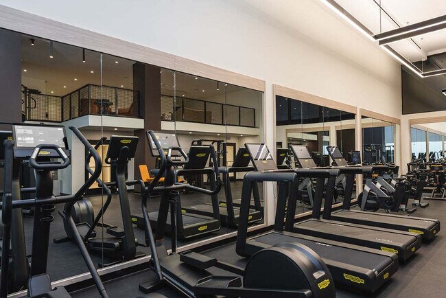 Building Photo - 225 N Miami Ave