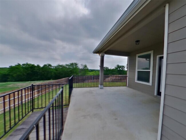 Building Photo - 153 Ella Marie Cir