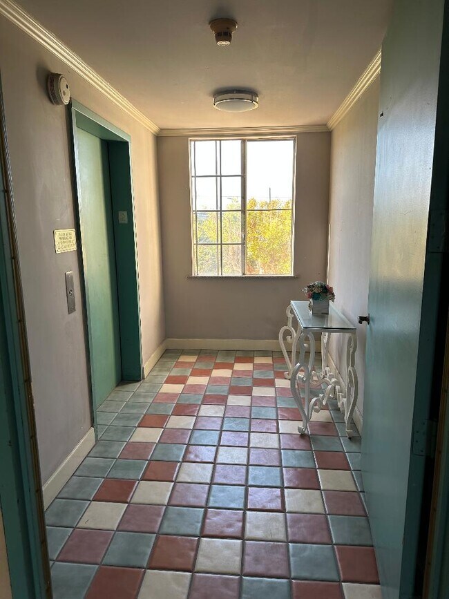 Building Photo - 4230 S Centinela Ave