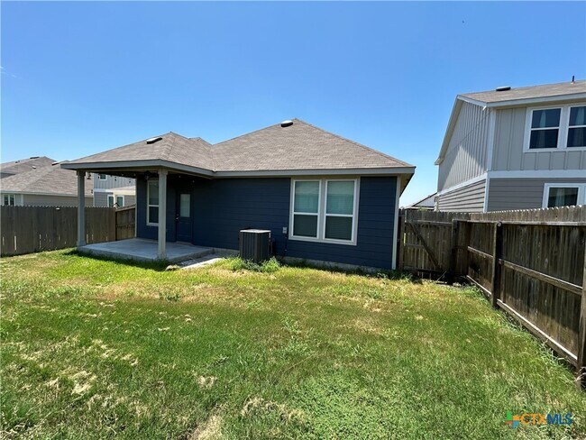 Building Photo - 755 Steeplebush