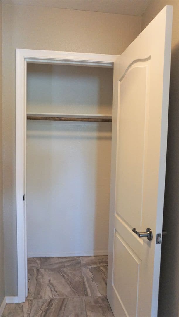 Building Photo - 3359 Zion Ct