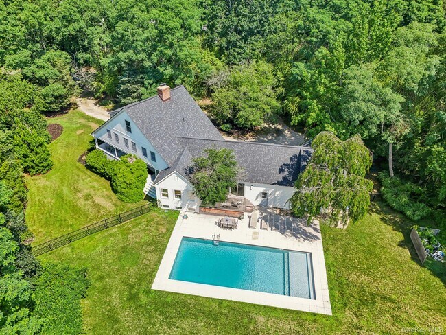 Building Photo - 17 Oak Meadow Ln