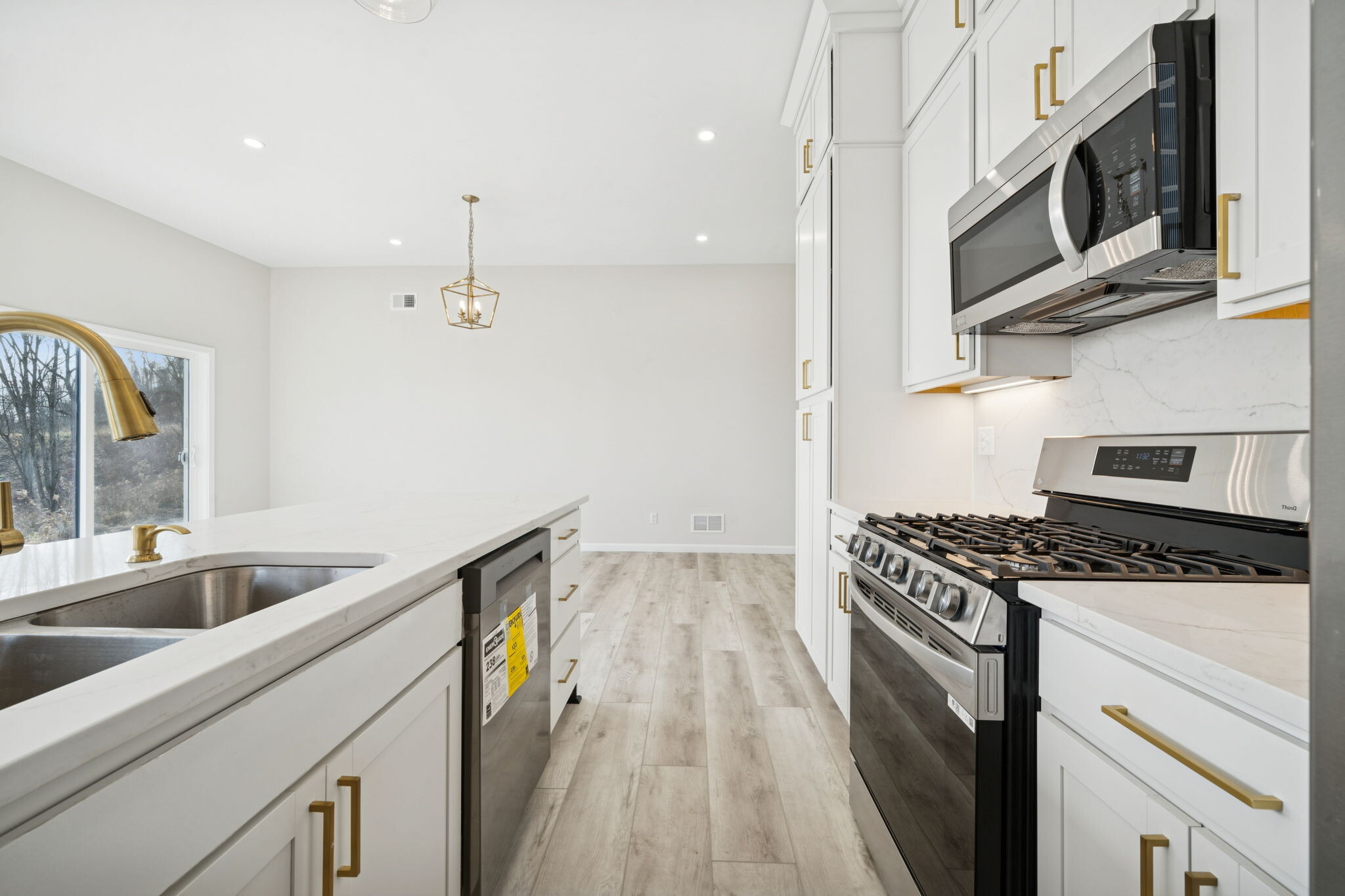 Building Photo - 2217 Lebanon Dr