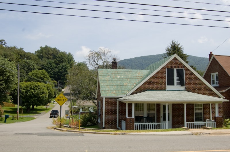 Building Photo - 306 N Jefferson Ave