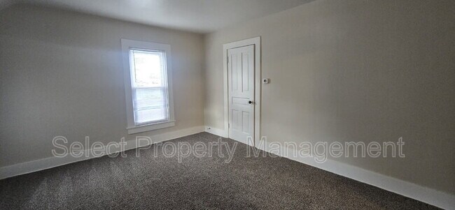 Building Photo - 611 1/2 Prospect Ave