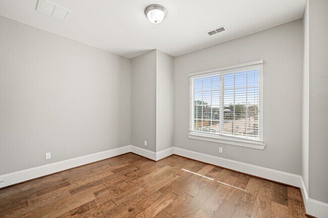 Building Photo - 6703 Highclere Manor Ln