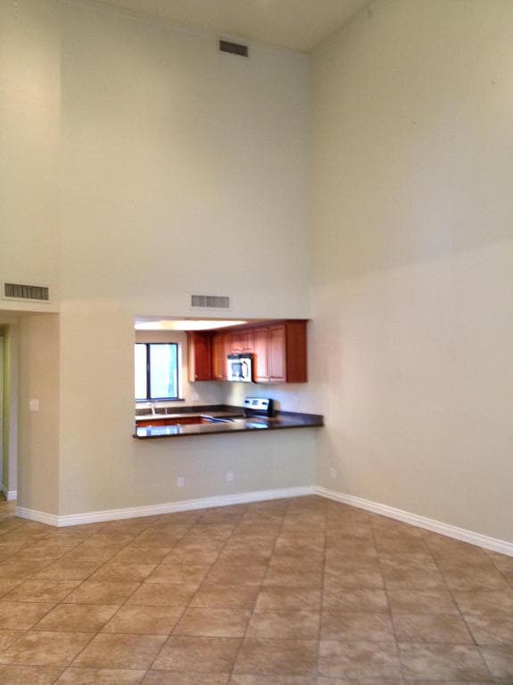 Open breakfast bar - 7209 E McDonald Dr