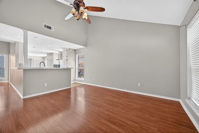 Building Photo - 6107 Howland Ct