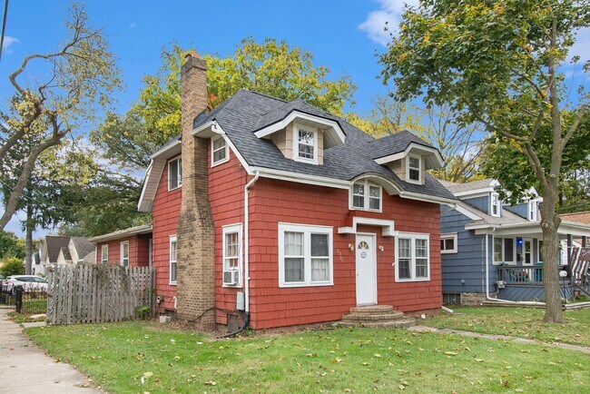 Building Photo - 2301 S Martin Luther King Jr Blvd