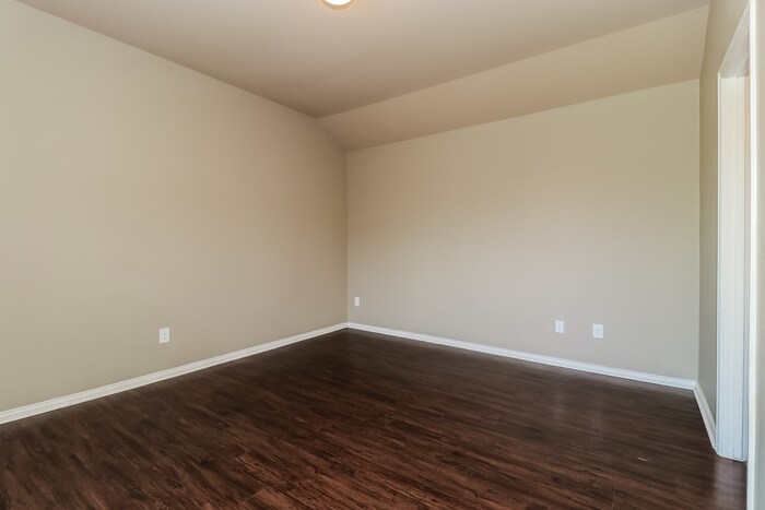 Building Photo - 7978 Los Alamitos Ln