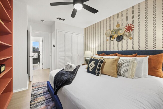 Building Photo - 5410 King Richard St