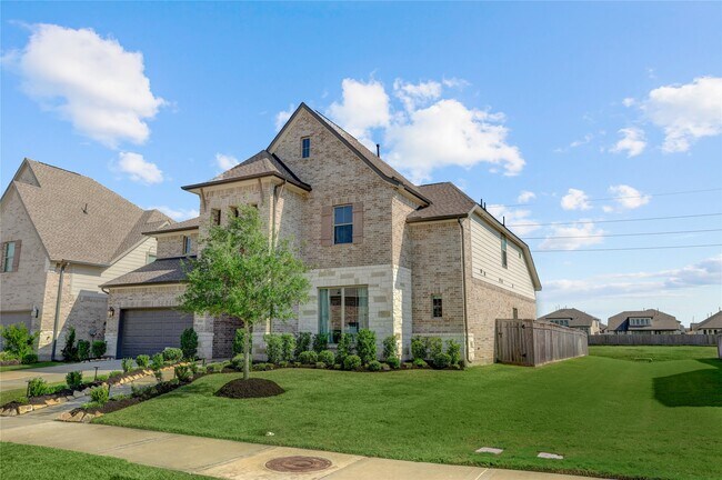 Building Photo - 1922 Pleasant Grove Dr