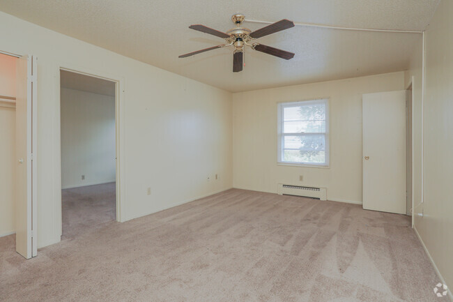 2 BR, 1 BA - Living Room - Lake of the Woods