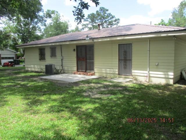 Building Photo - 1401 Charles St