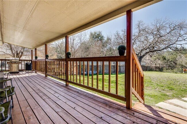 Building Photo - 1302 River Ridge Dr