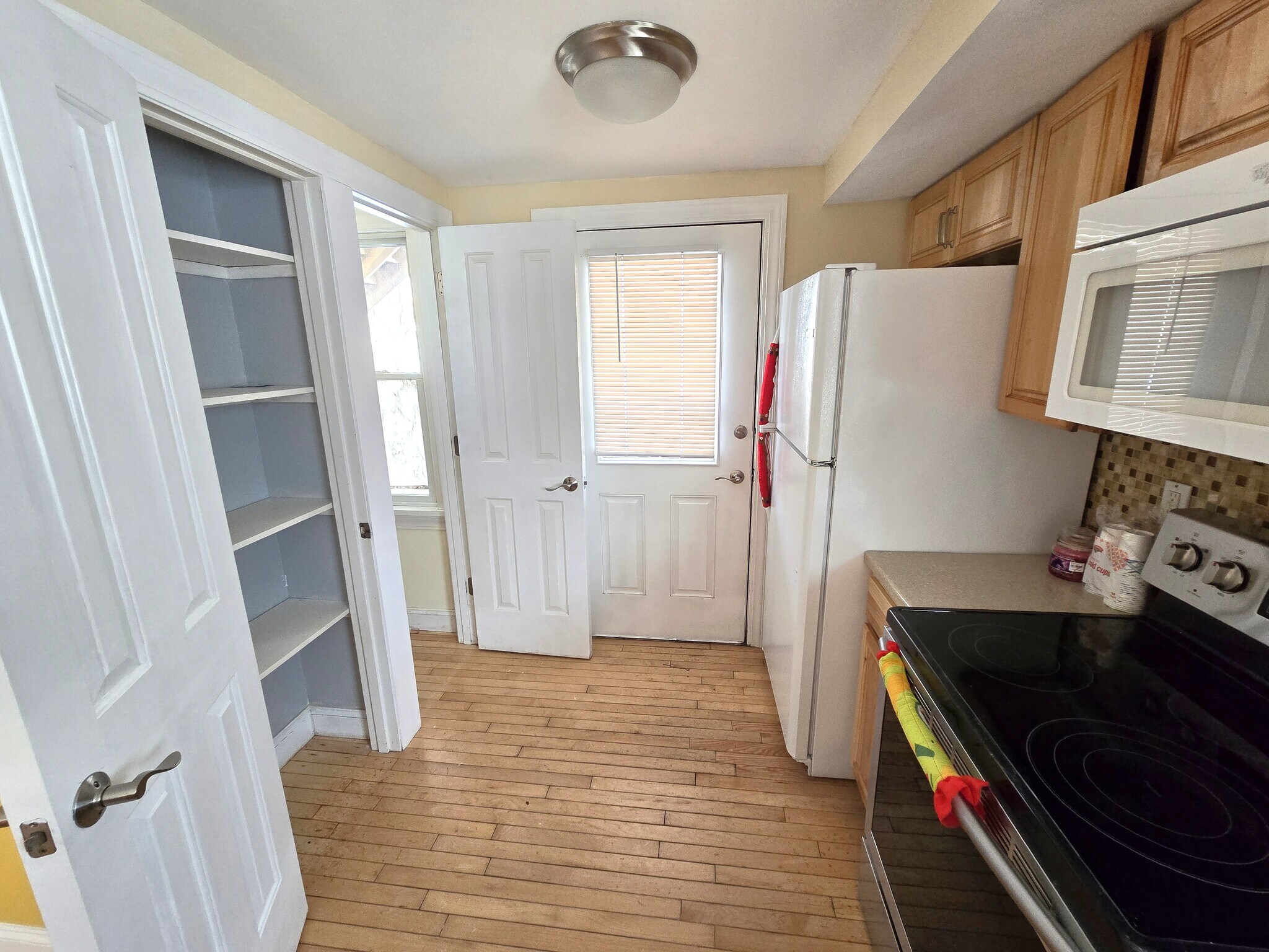 Building Photo - 41 Pine St